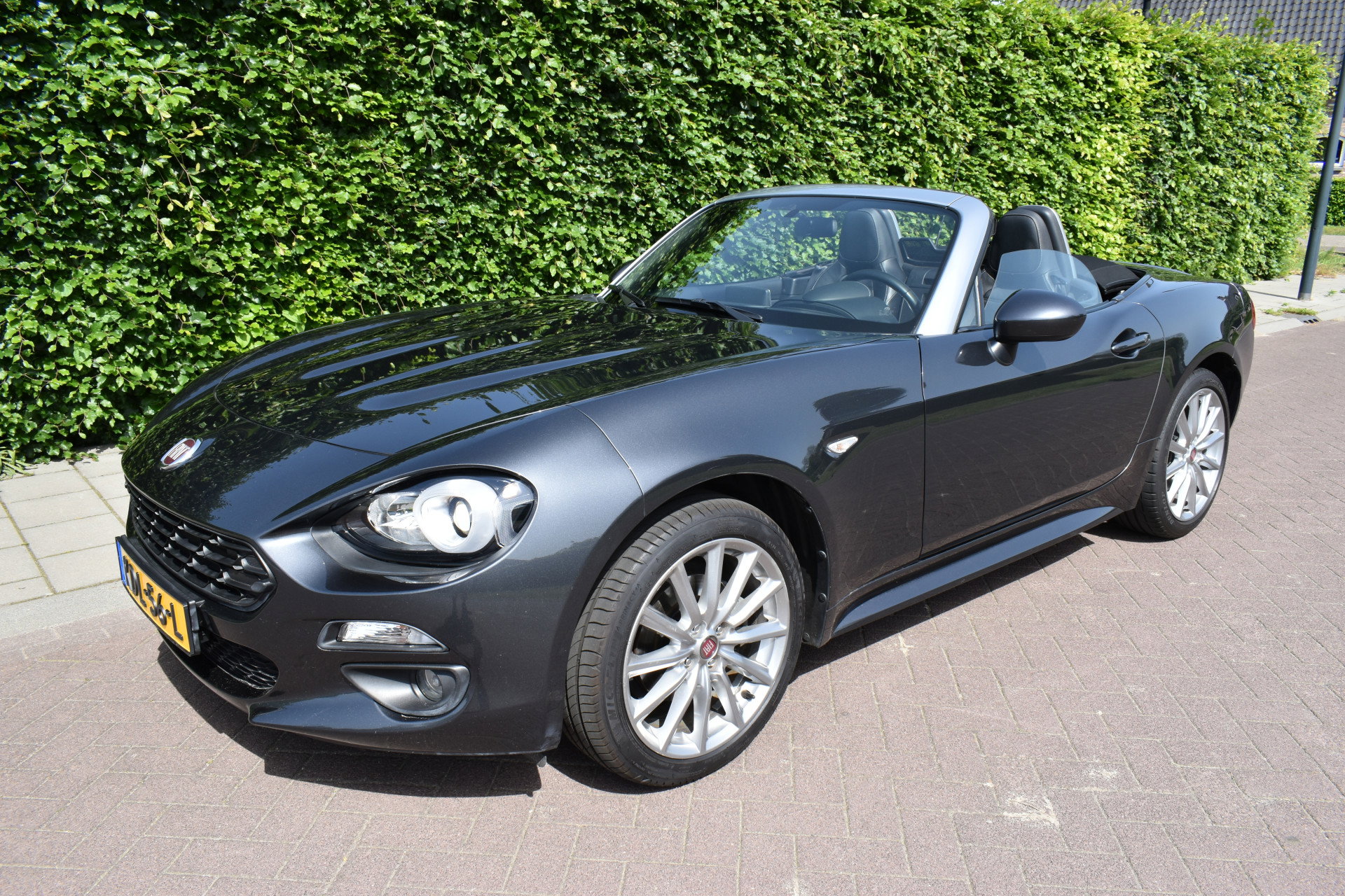 Foto van Fiat 124 Spider