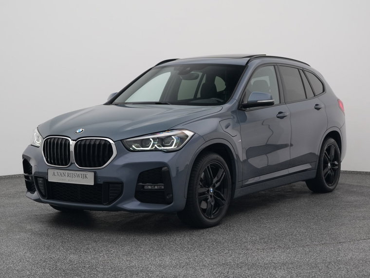 BMW X1 foto 1