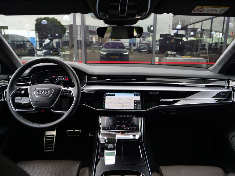 Audi S8