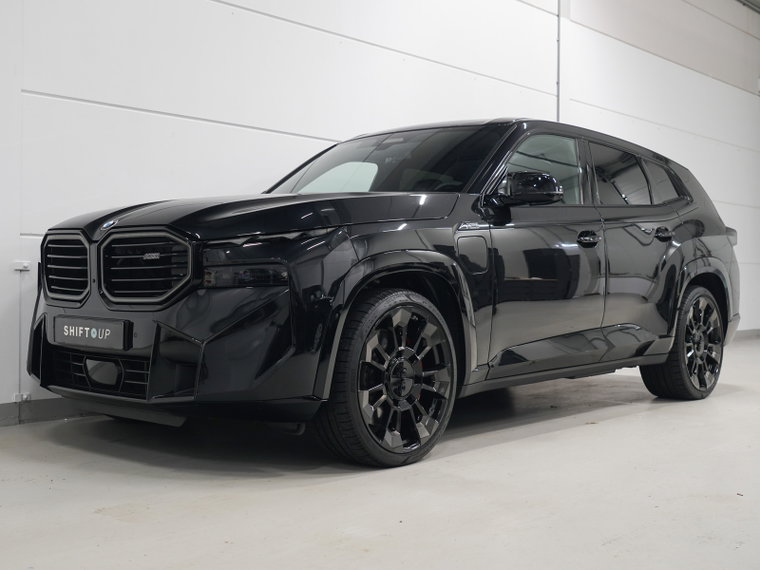 BMW XM