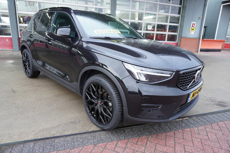 Volvo XC40 foto 1