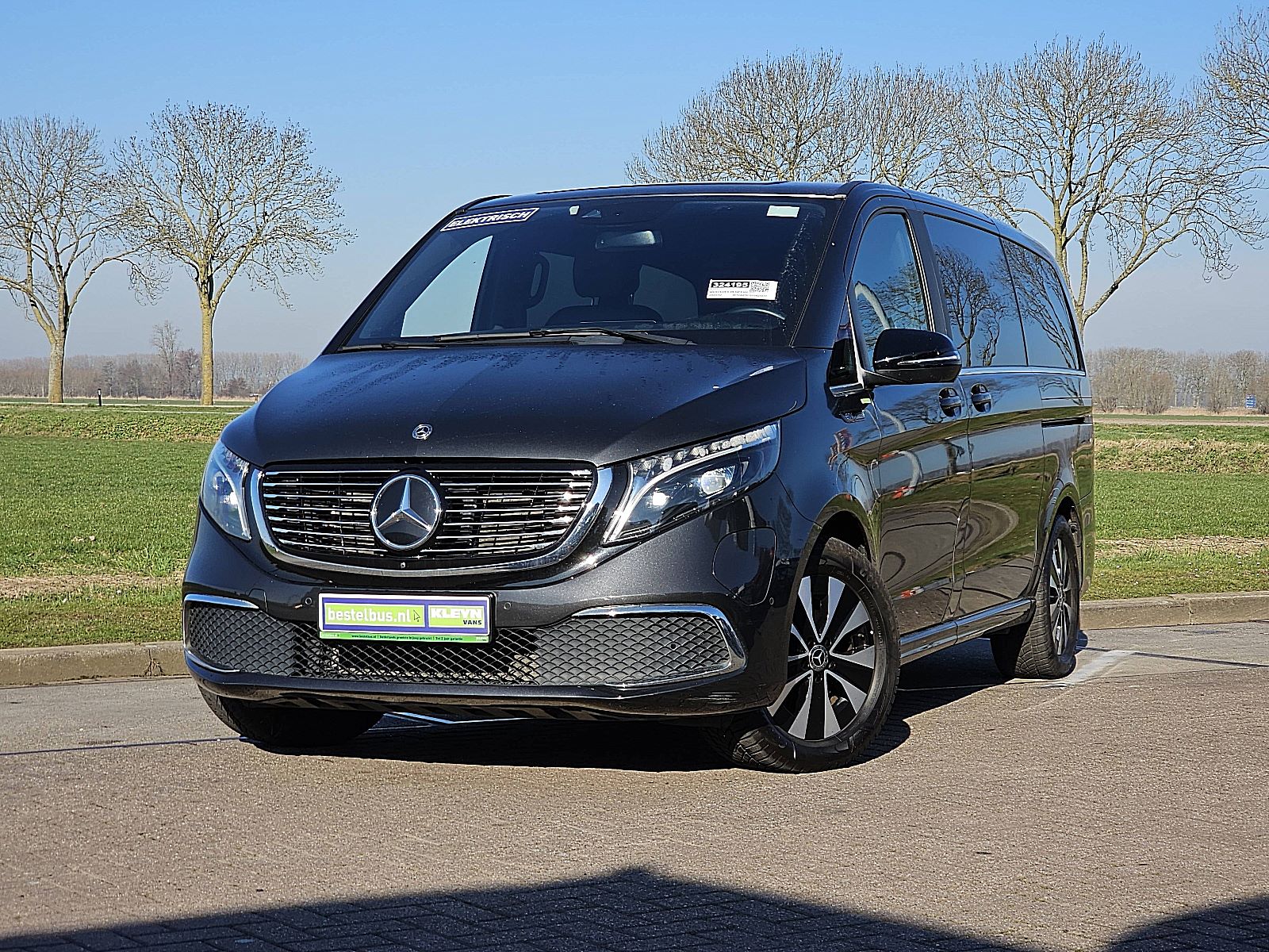 Foto van Mercedes-Benz EQV