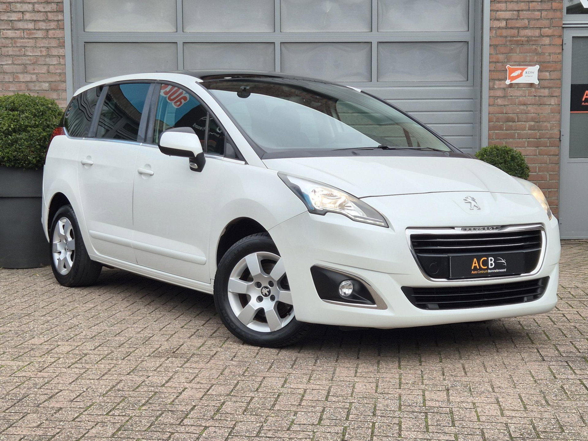 Foto van Peugeot 5008