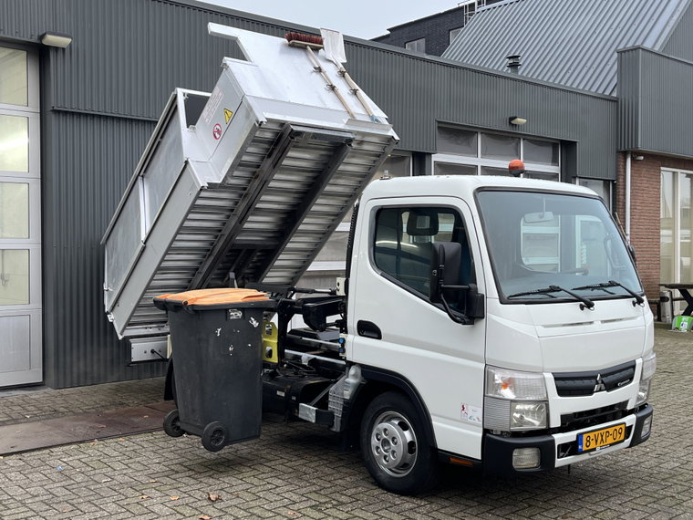 Mitsubishi Canter foto 1
