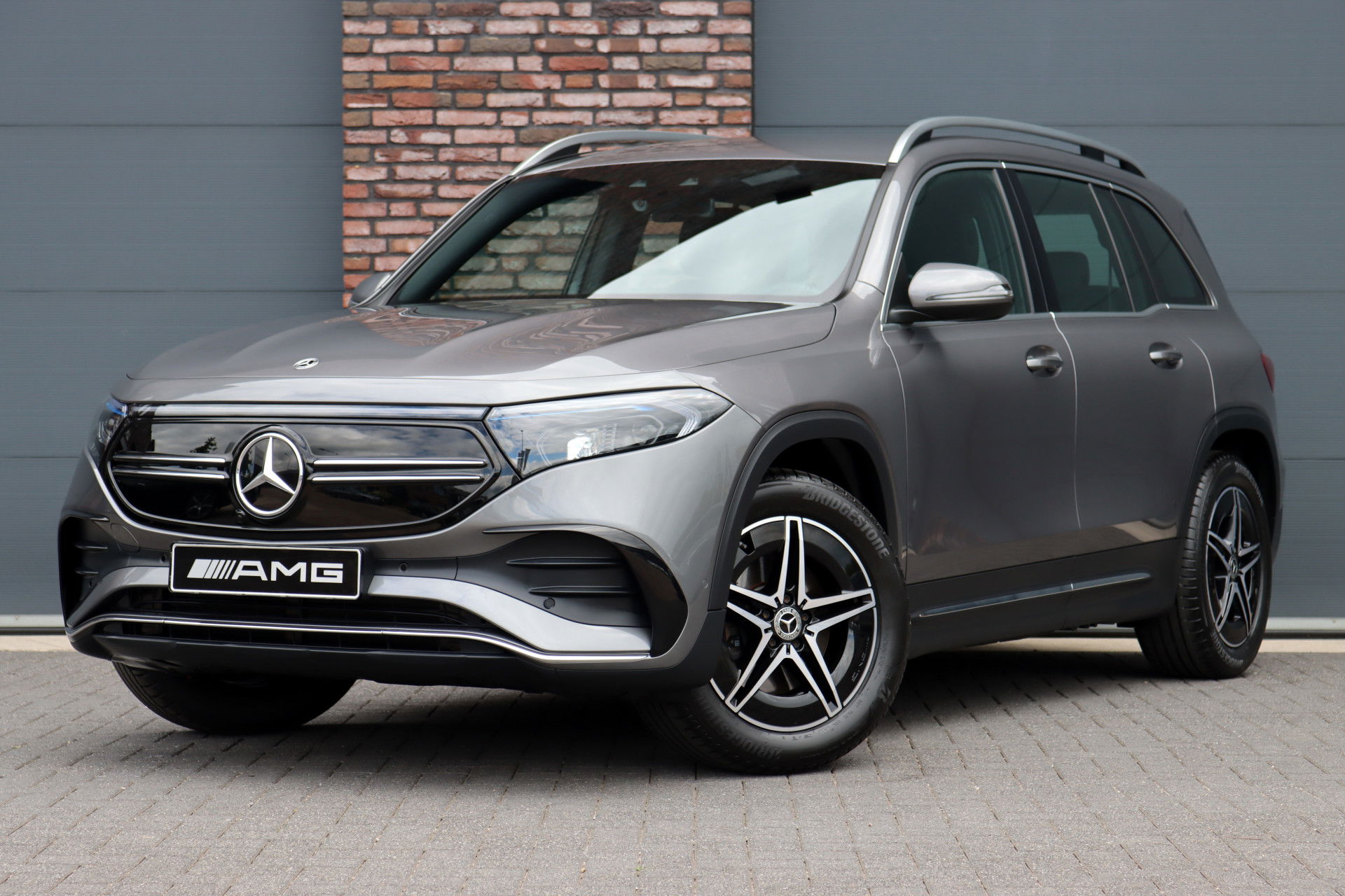 Foto van Mercedes-Benz EQB