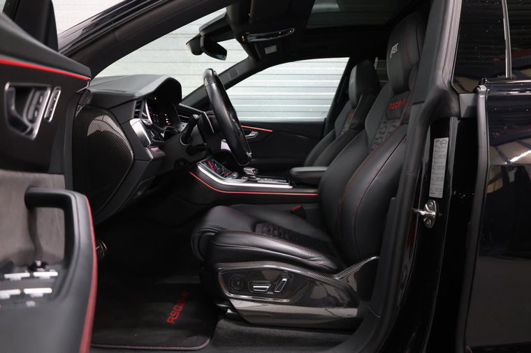Audi RSQ8