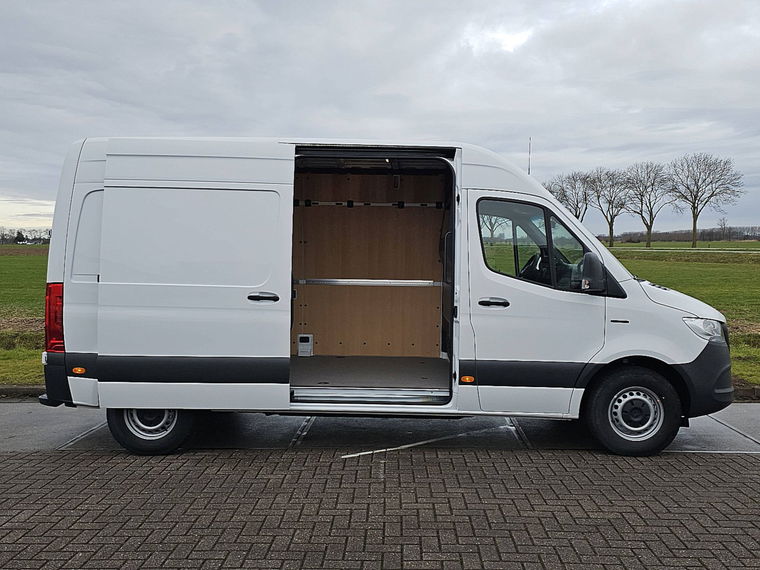 Mercedes-Benz eSprinter