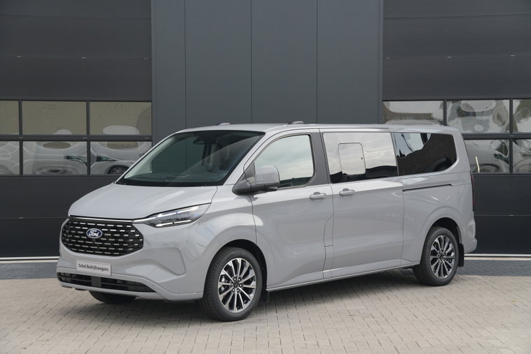 Ford Tourneo Custom foto 1
