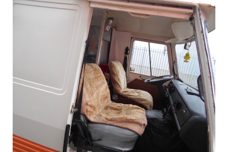 Peugeot J7PZ20 food truck / verkoopwagen compleet