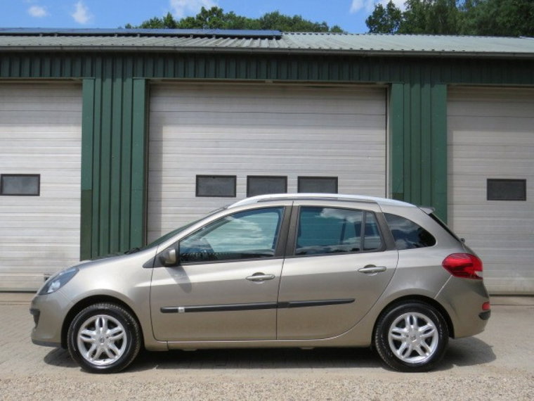 Renault Clio foto 1