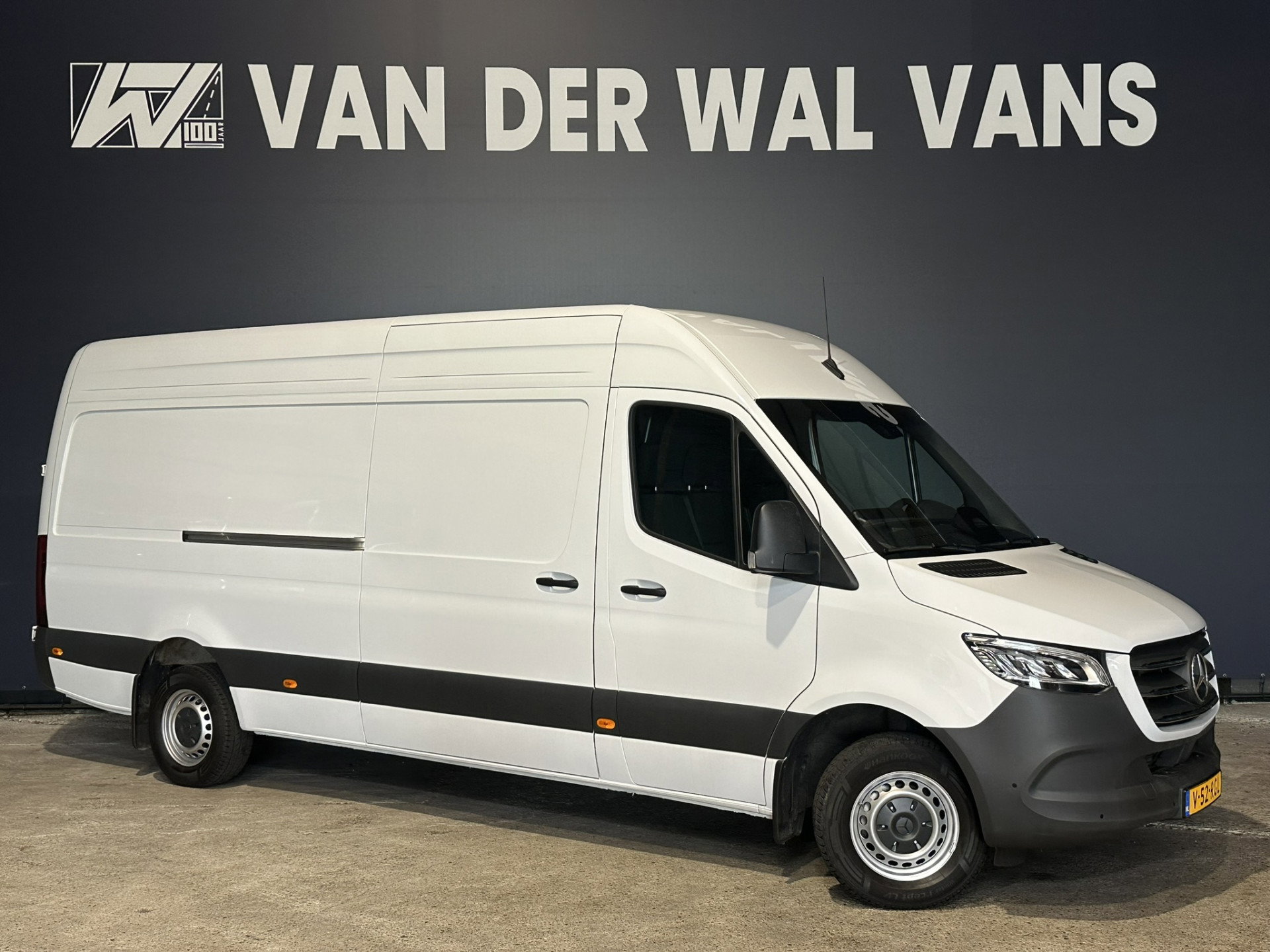Mercedes-Benz Sprinter 317 CDI 170pk L3H2 Fabrieksgarantie Euro6 Airco | XL MBUX | Camera | LED | Adaptieve Cruiscontrol