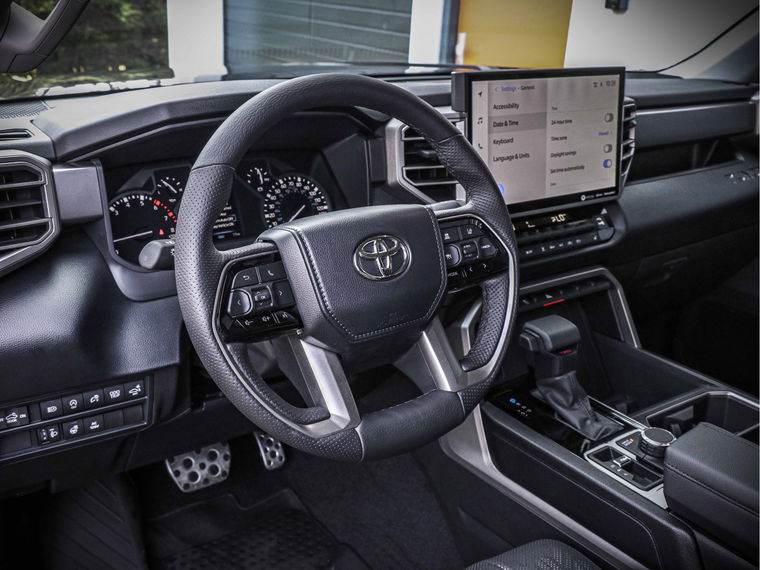 Toyota Tundra SR5 TRD Pro Sport