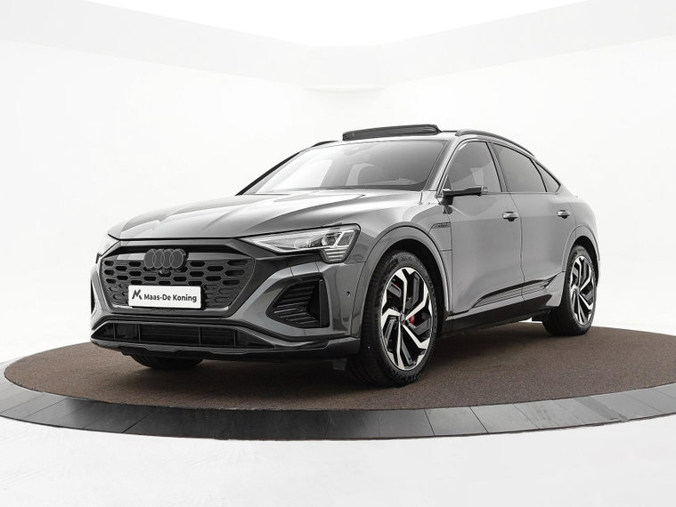 Foto van Audi Q8 Sportback e-tron