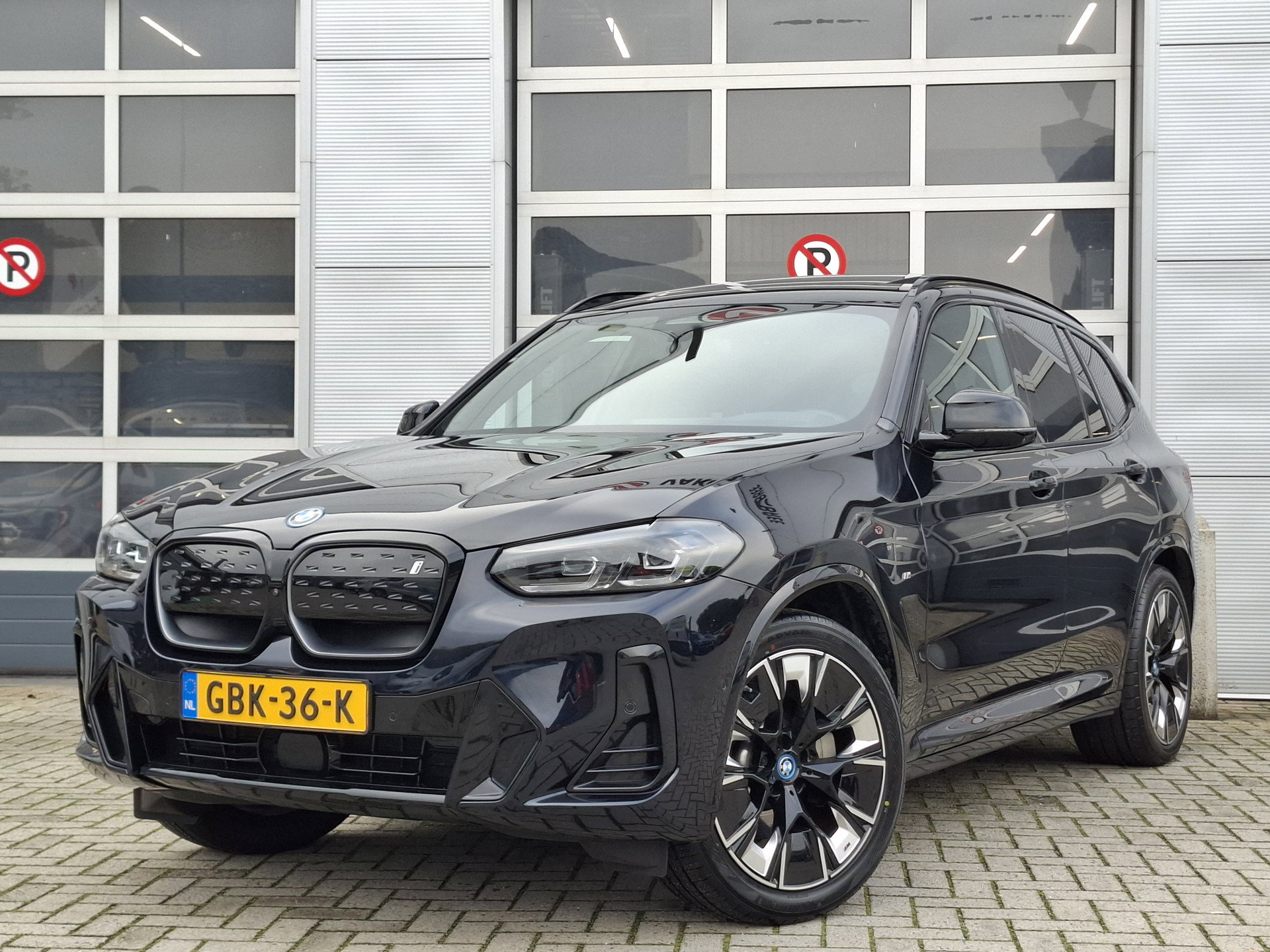 Foto van BMW iX3