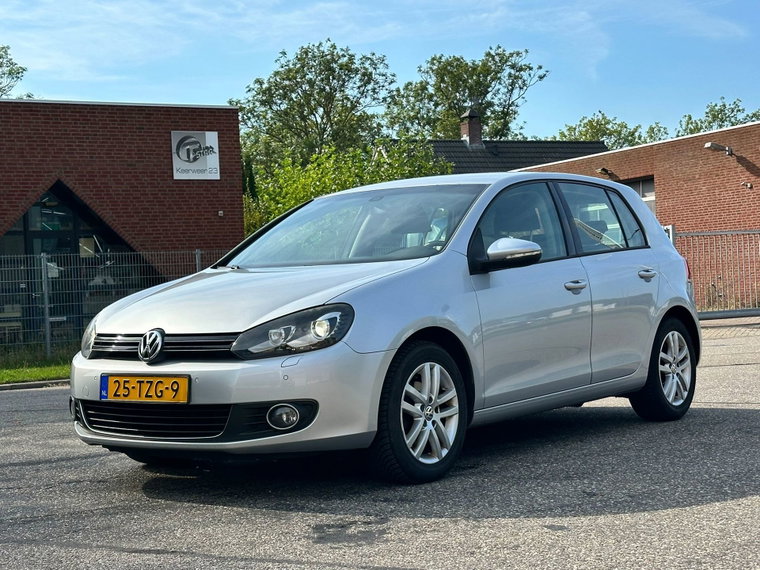 Volkswagen Golf foto 1