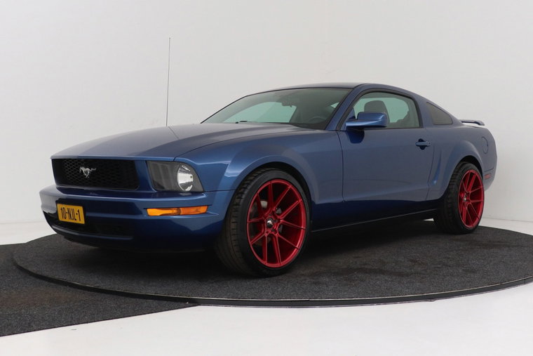 Ford Mustang foto 1