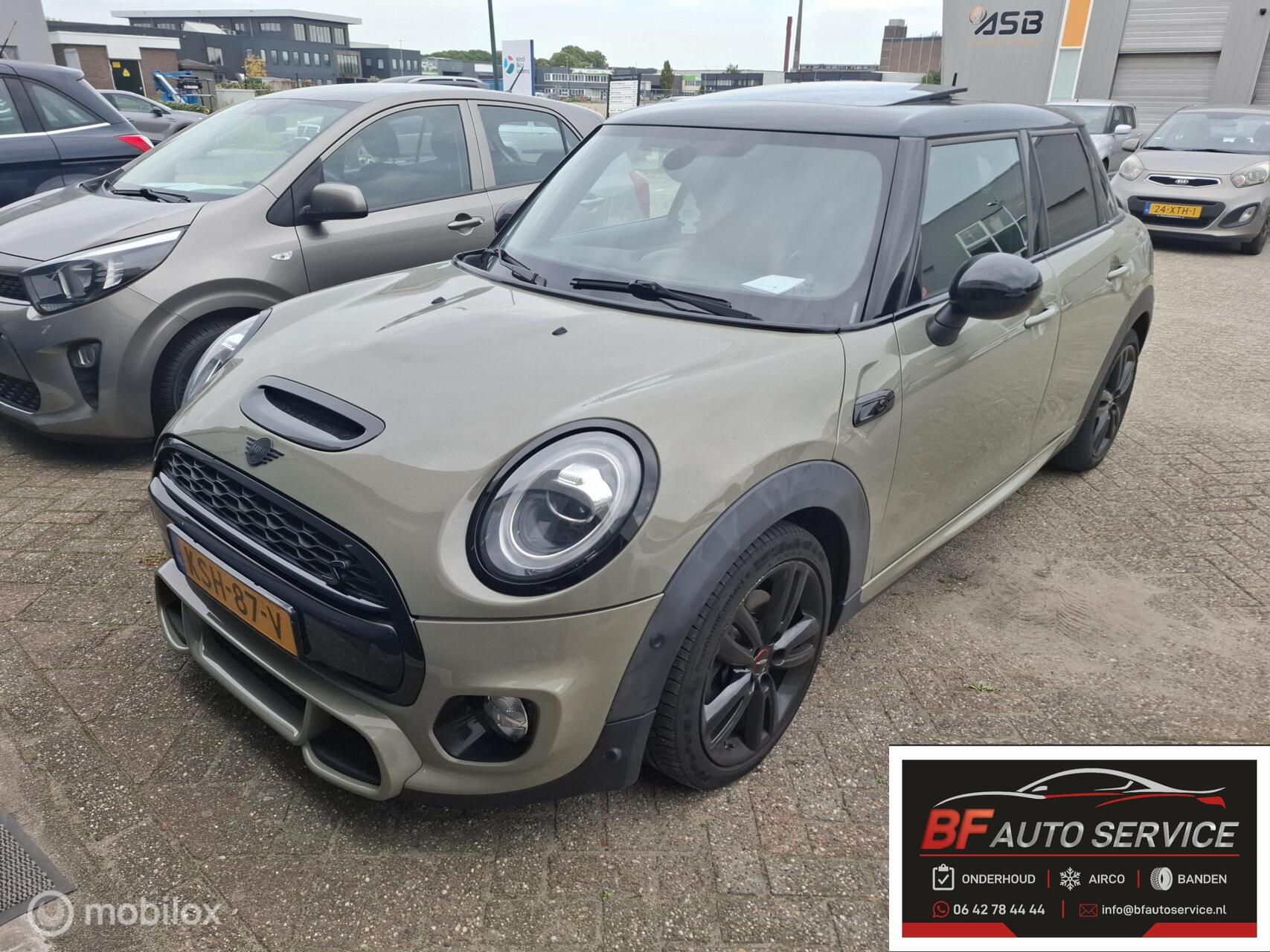 Foto van MINI 5-Deurs