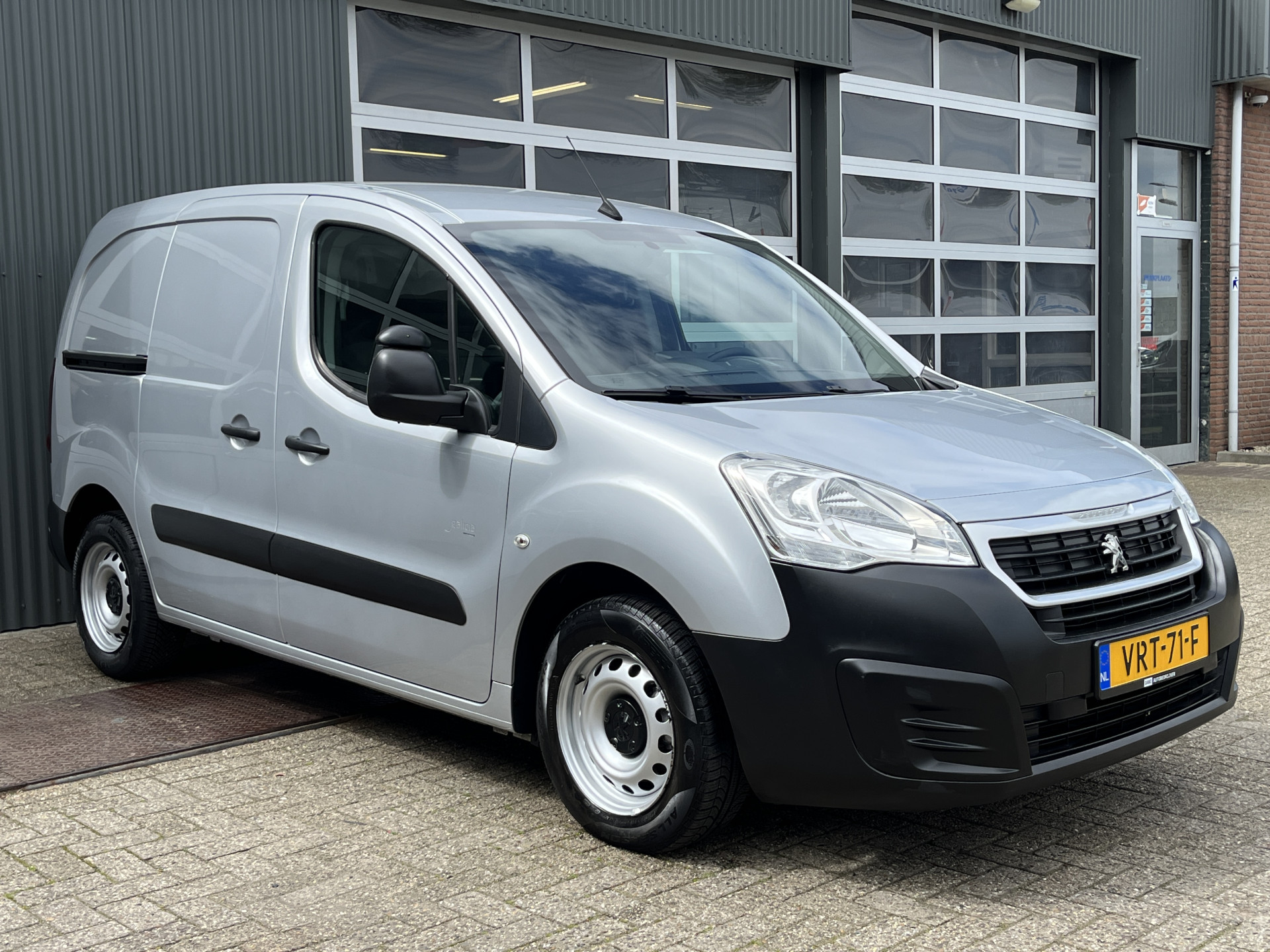 Foto van Peugeot Partner