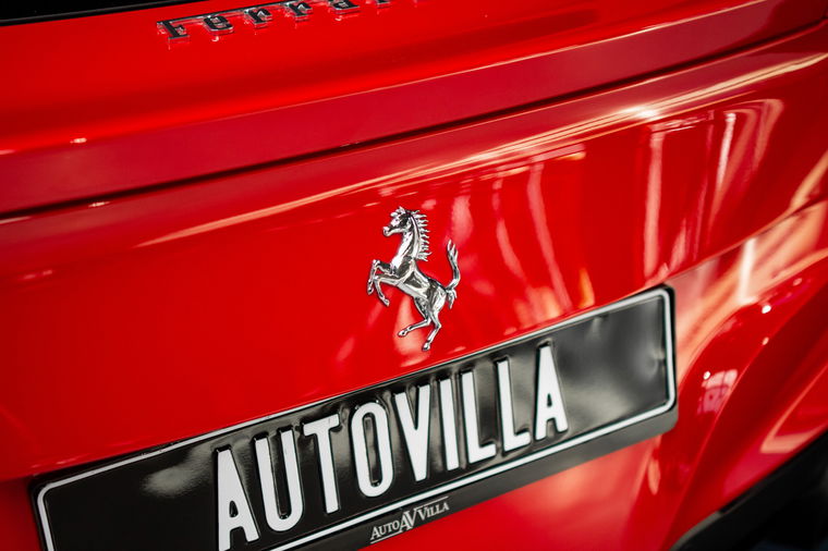 Ferrari F12