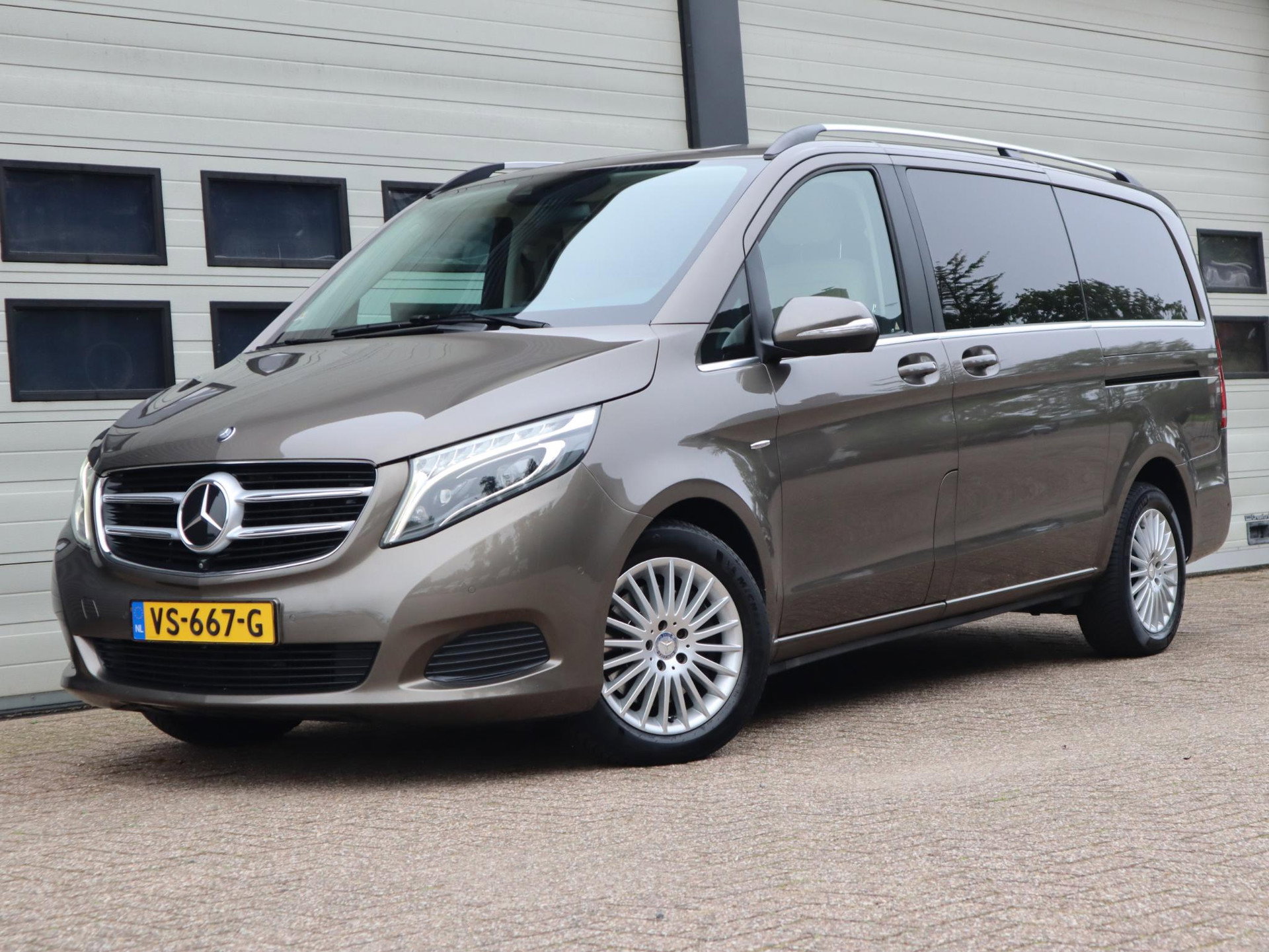 Foto van Mercedes-Benz V-Klasse