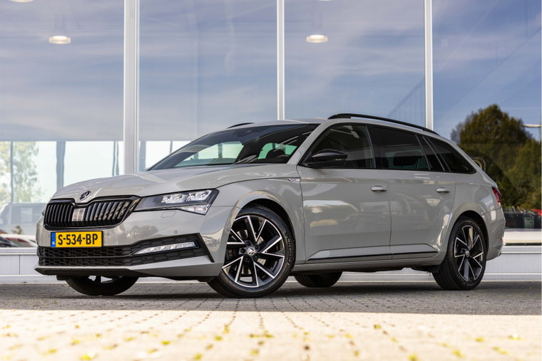 Škoda Superb foto 1