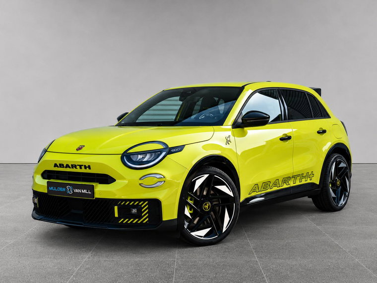 Abarth 600e foto 1