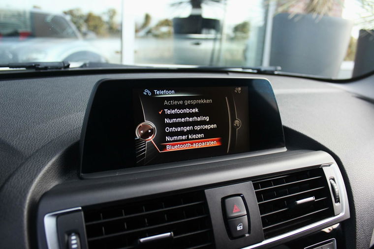 BMW 1-serie 116i F20 Essential Facelift 5-deurs | NL auto | Sportstuur | PDC | Navi | Cruise-control | NAP | Alpinweiss |