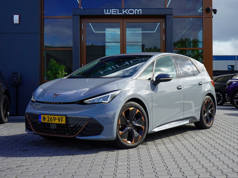 Foto van CUPRA Born