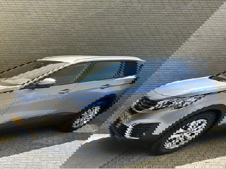 Foto van Peugeot 5008