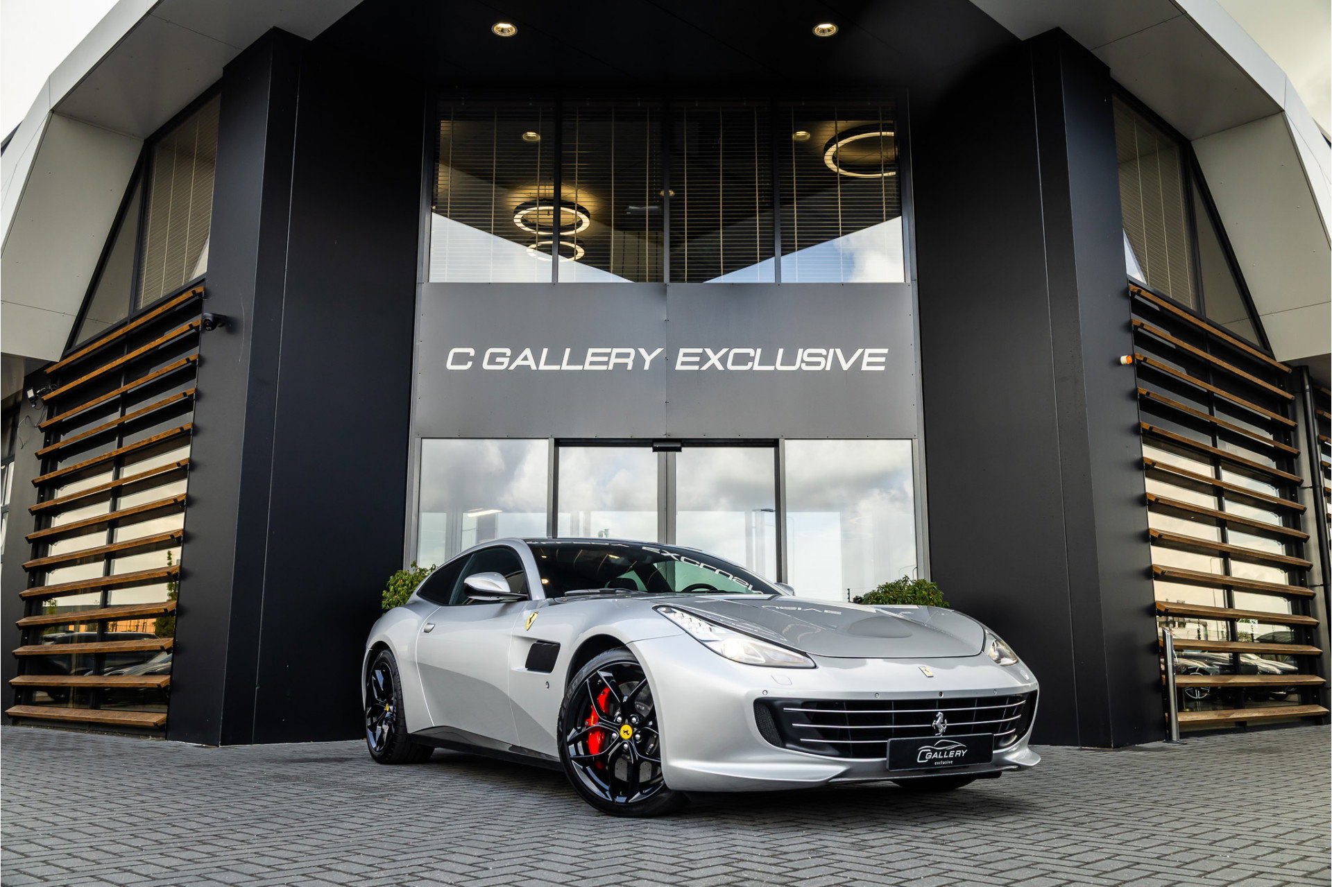 Foto van Ferrari GTC4Lusso