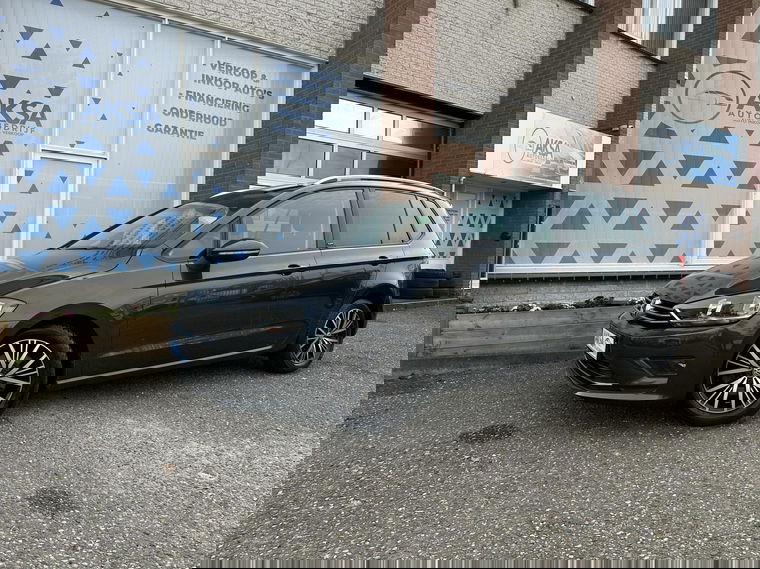 Foto van Volkswagen Golf Sportsvan