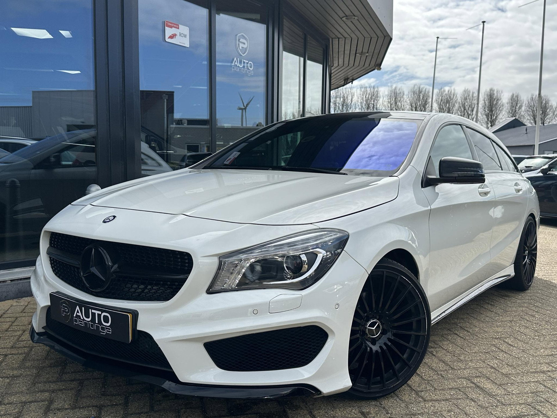 Foto van Mercedes-Benz CLA