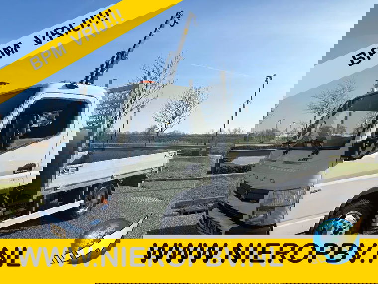 Foto van FUSO Canter