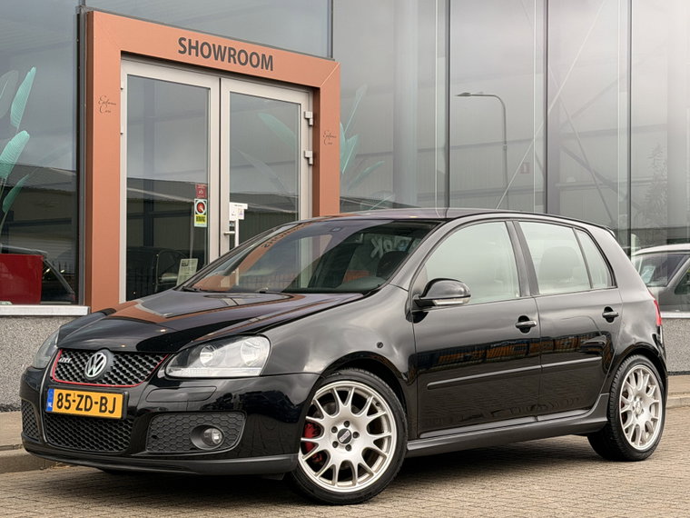 Volkswagen Golf foto 1