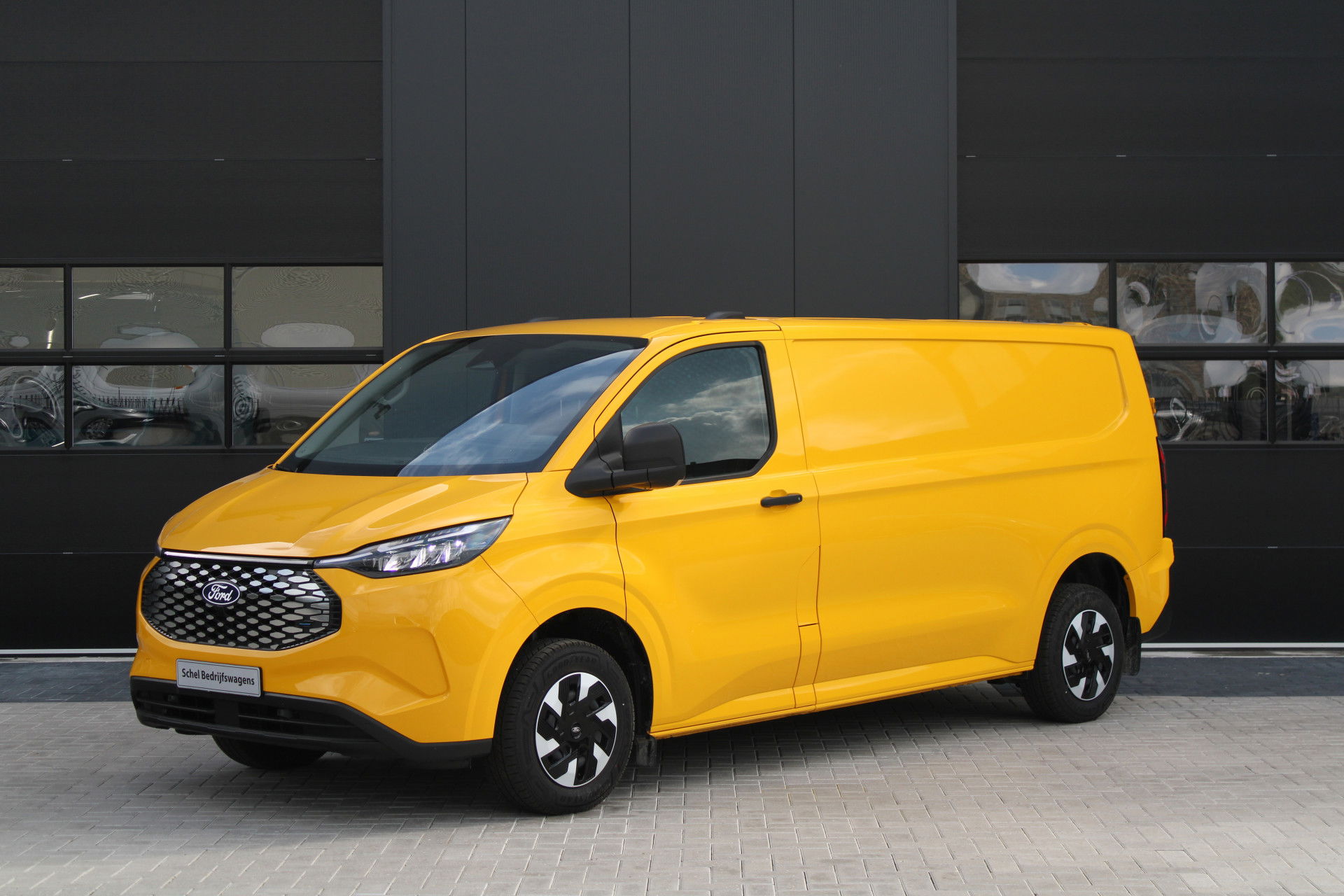 Foto van Ford E-Transit Custom