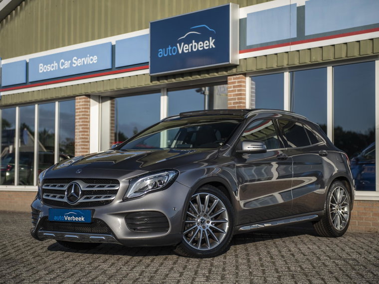 Mercedes-Benz GLA foto 1