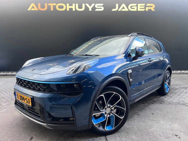Lynk & Co 01 foto 1