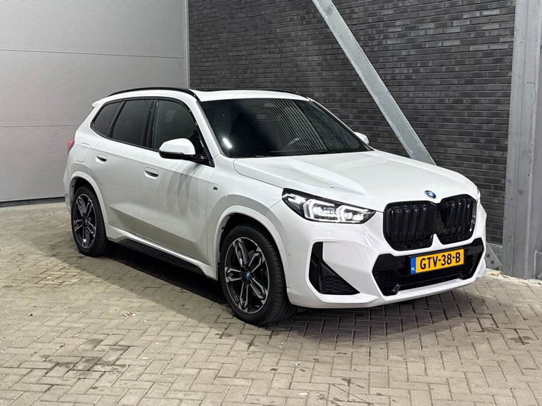 Foto van BMW iX1