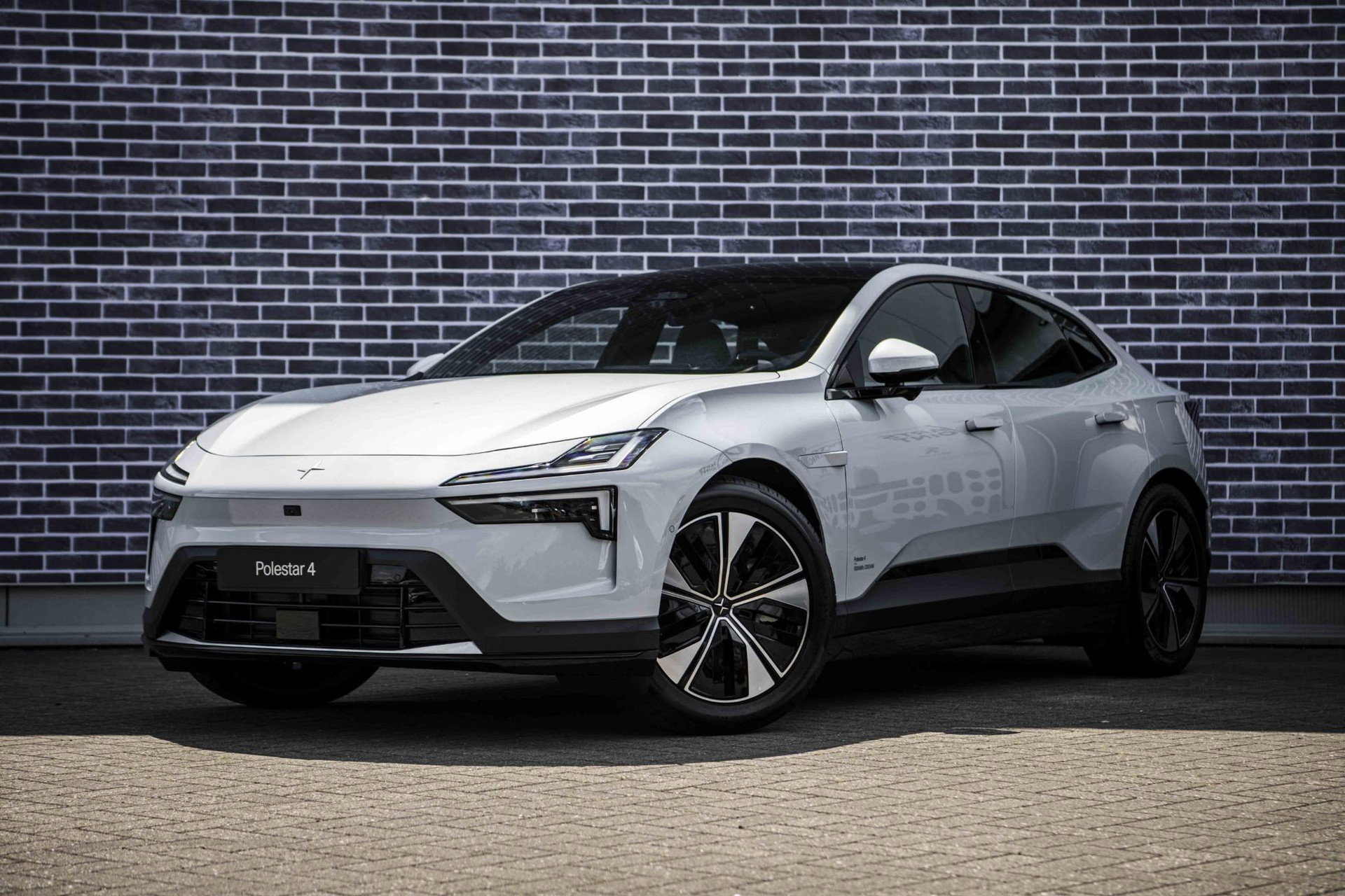 Foto van Polestar 4