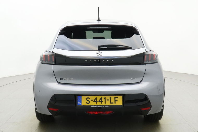Peugeot e-208