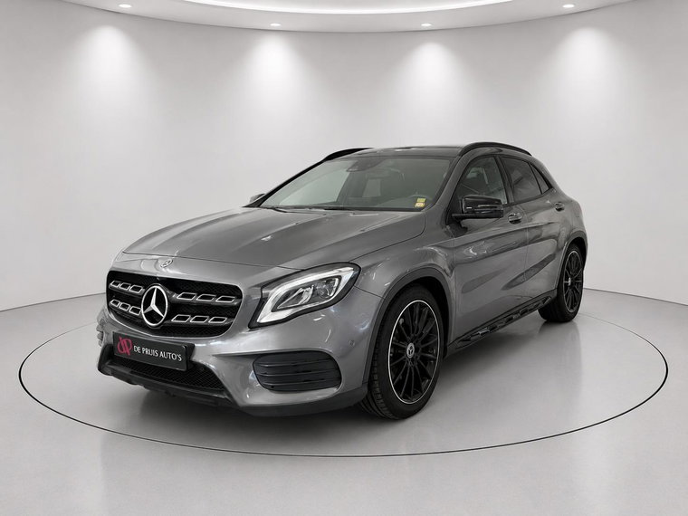 Mercedes-Benz GLA foto 1