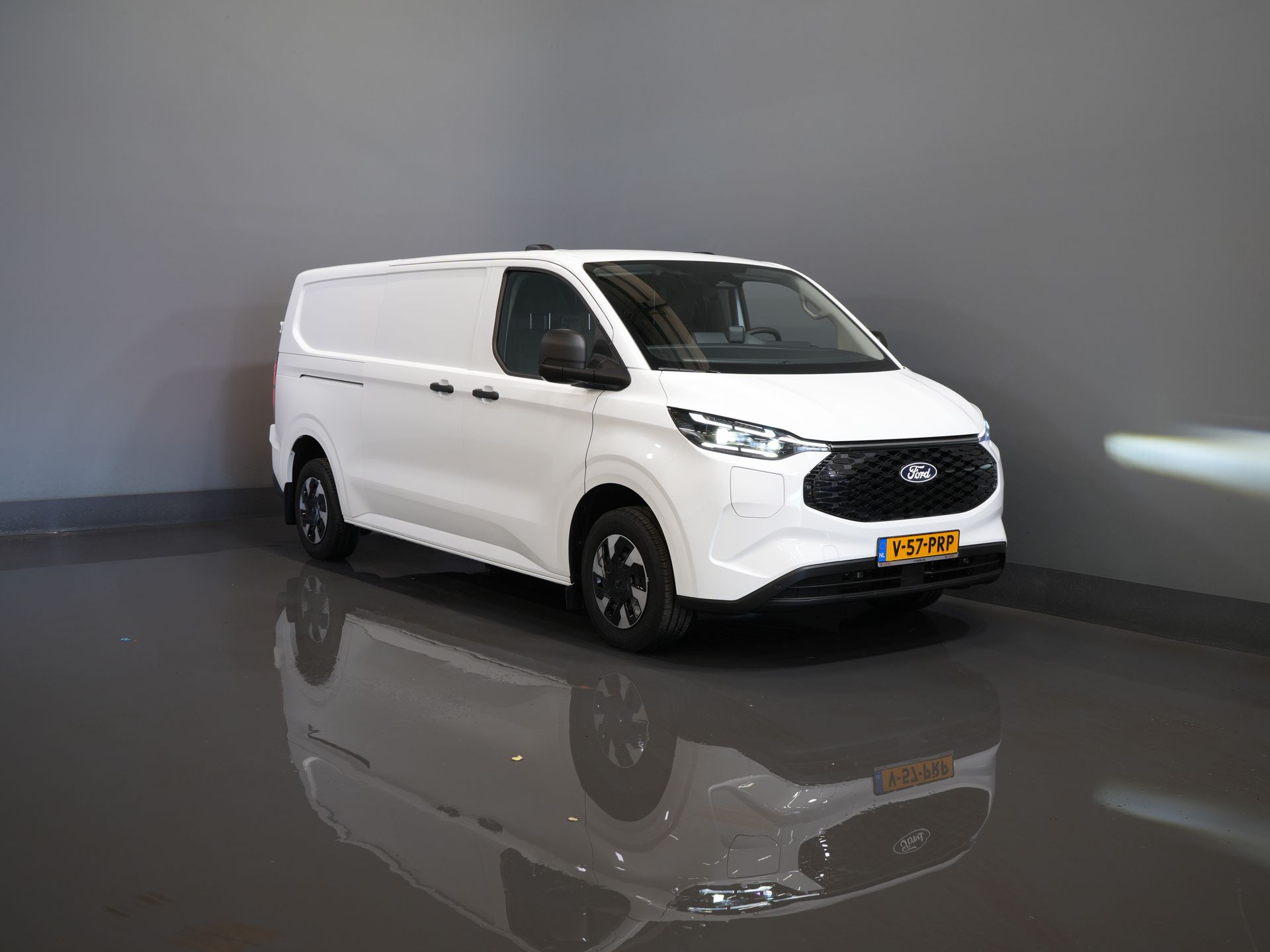 Foto van Ford E-Transit Custom