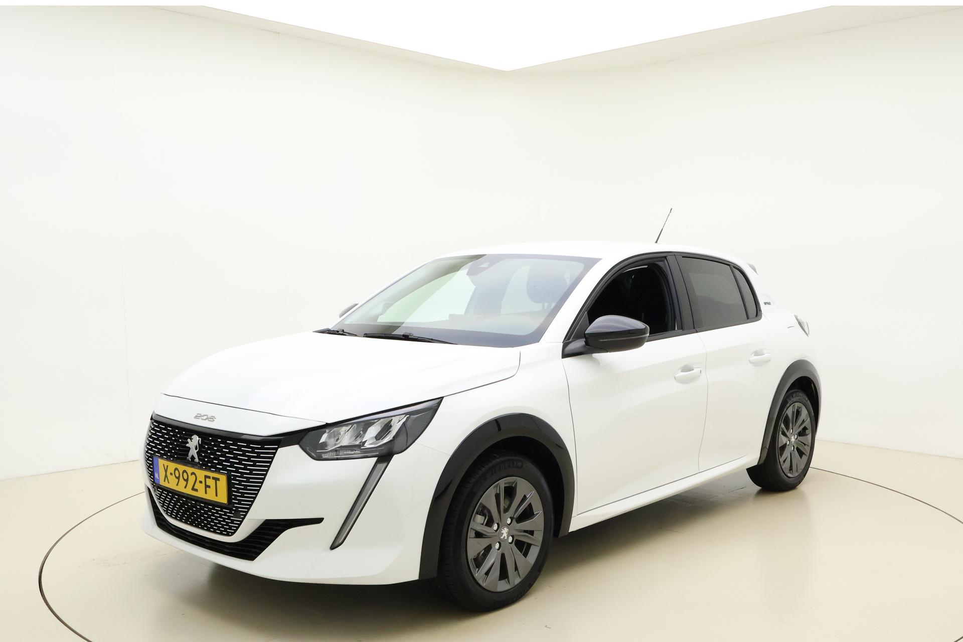 Peugeot e-208