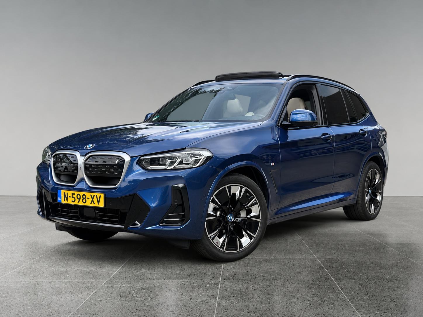 Foto van BMW iX3