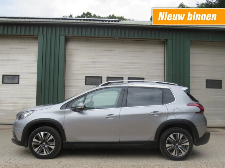Peugeot 2008 foto 1