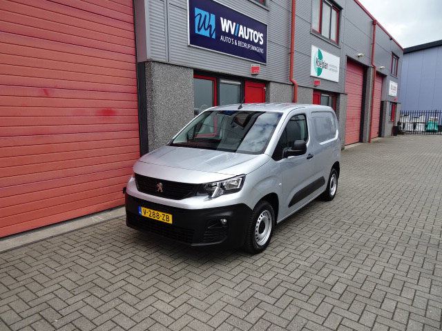 Foto van Peugeot Partner