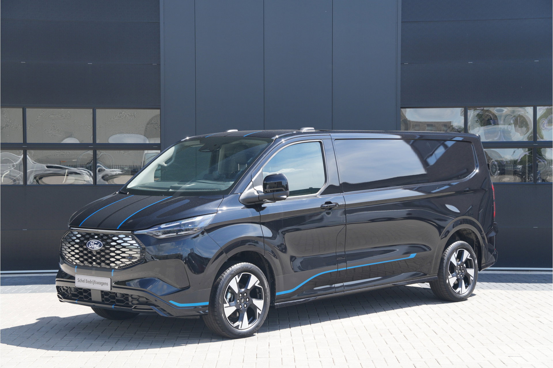 Foto van Ford E-Transit Custom