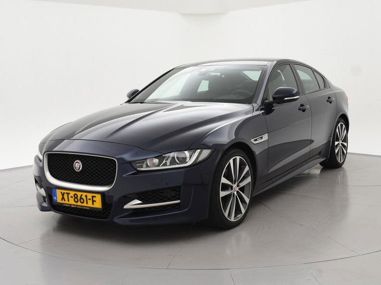 Foto van Jaguar XE