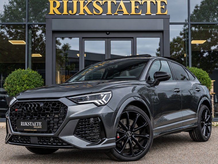 Foto van Audi RSQ3
