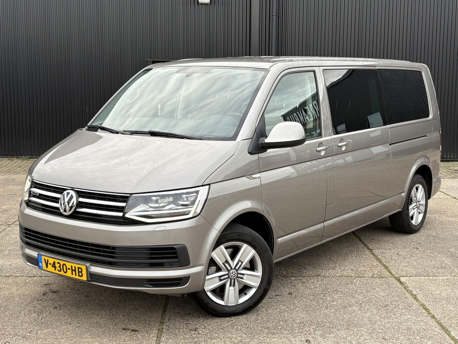Foto van Volkswagen Transporter Multivan